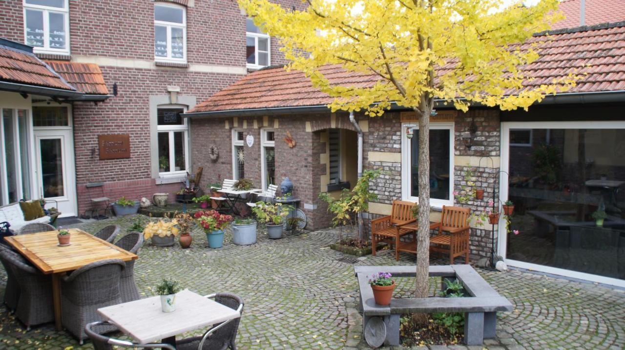 Ferrum Ferrum Valkenburg aan de Geul ภายนอก รูปภาพ