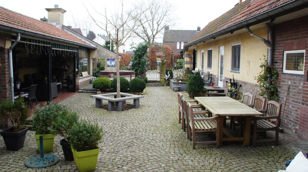 Ferrum Ferrum Valkenburg aan de Geul ภายนอก รูปภาพ