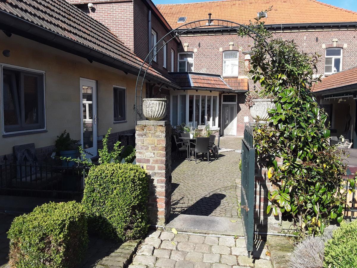 Ferrum Ferrum Valkenburg aan de Geul ภายนอก รูปภาพ